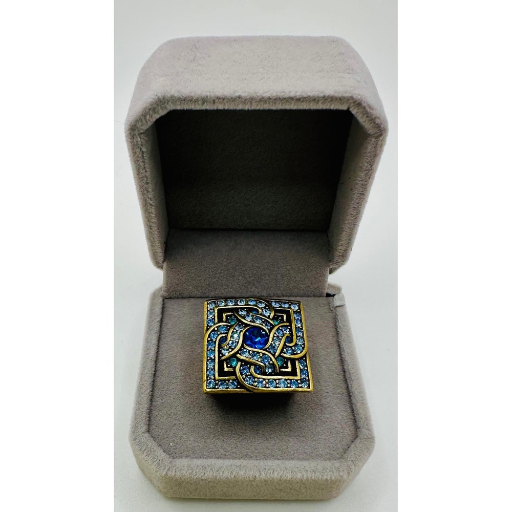 Rare LA Vintage Blue Crystal Celtic Square Statement Ring Gold Tone Size 6